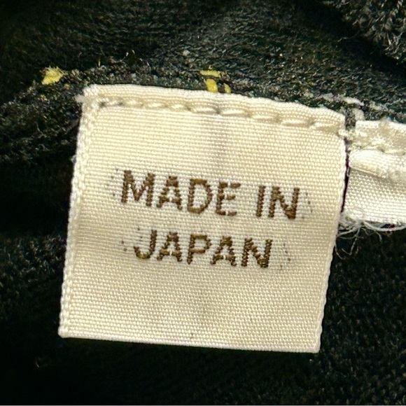 Vintage RTW Charleston Button-Up Cardigan | Made in Japan | 100% Wool - Picture 3 of 3